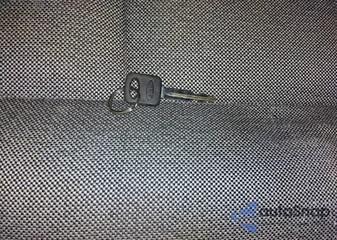 2005 Ford Crown Victoria Police z USA, uszkodzony, nr VIN 2FAFP71W35X172684